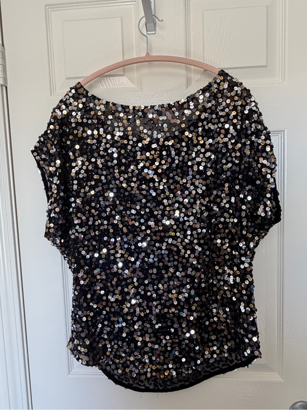 VS Ludi Black Sequin Short Sleeve Top size large